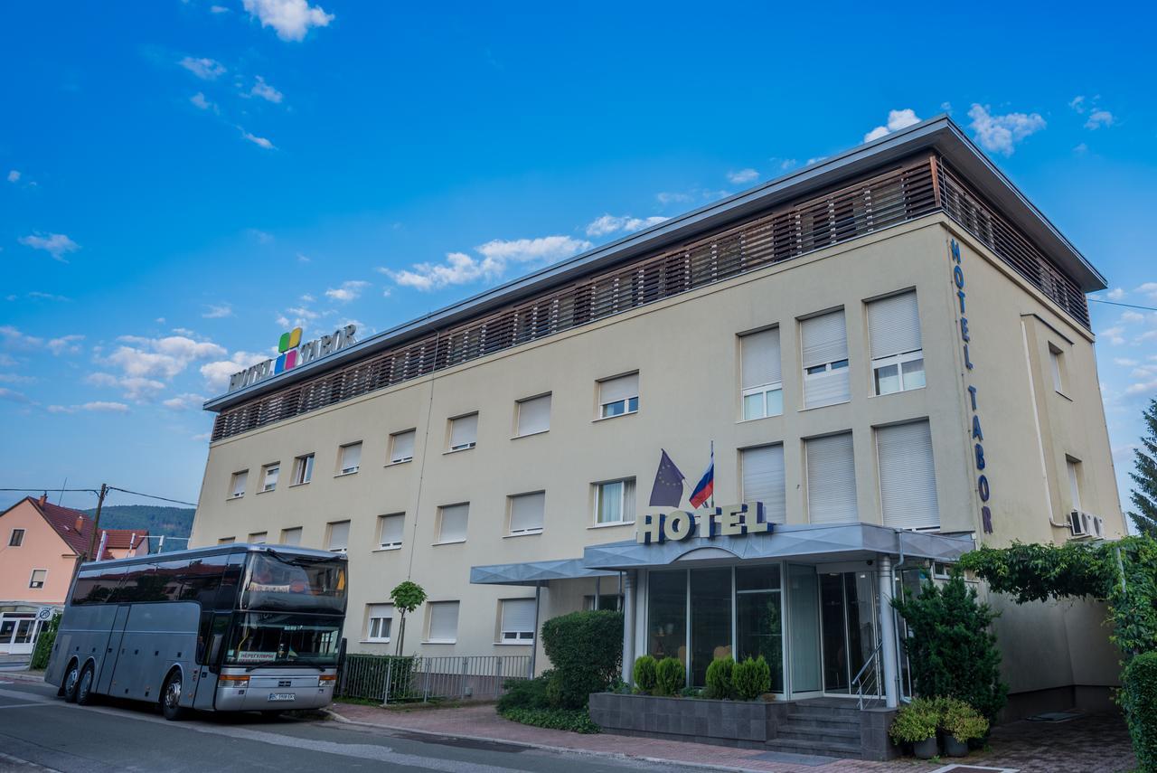泰伯酒店 马里博尔 外观 照片