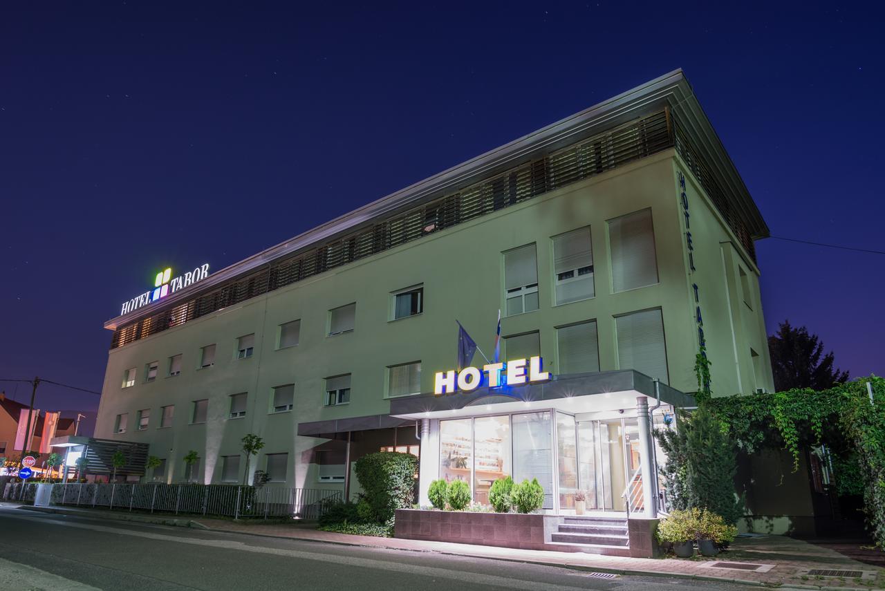泰伯酒店 马里博尔 外观 照片